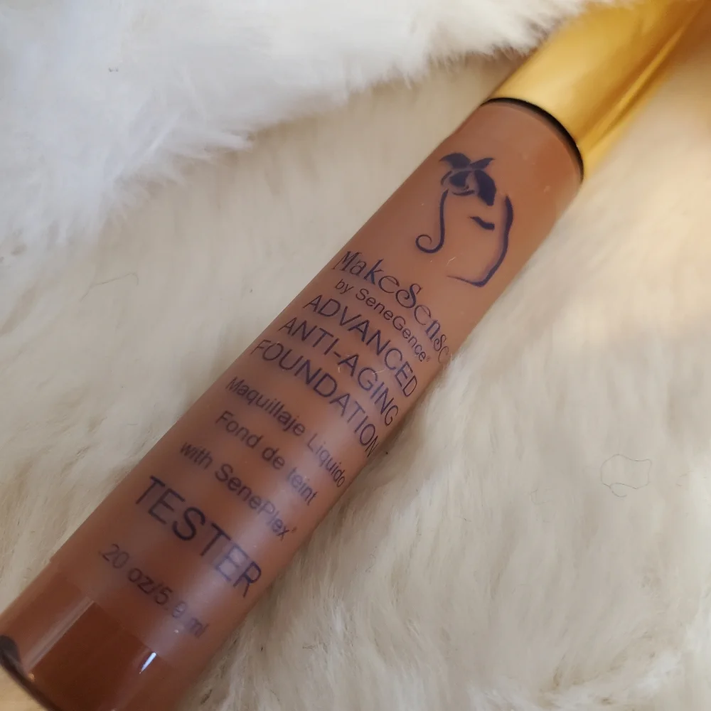 SeneGence MakeSense Foundation tester in Coffee